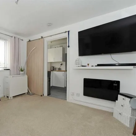 Image 1 - GSI, North Street, Rushden, NN10 6FF, United Kingdom - Apartment for rent