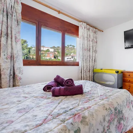 Rent this 5 bed house on Segur de Calafell in Plaça del Baixador, 43882 Calafell