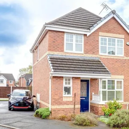 Buy this 3 bed house on unnamed road in Aspull, WN2 1DZ
