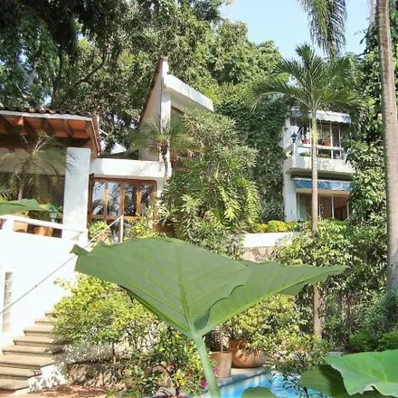 Rent this 3 bed house on Privada del Rosal in 62050 Cuernavaca, MOR