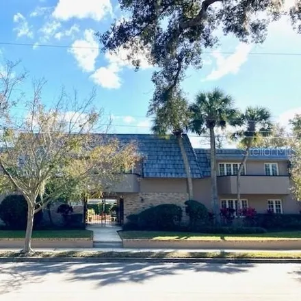 Buy this 1 bed condo on 1920 Woodcrest Drive in Winter Park, FL 32792