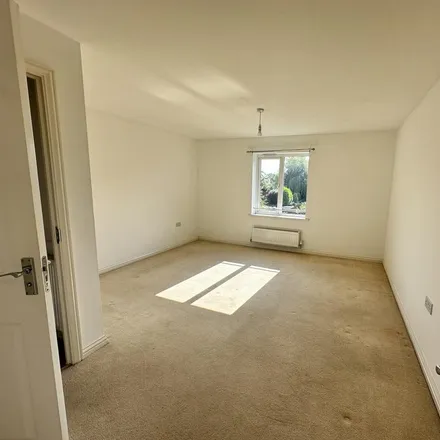 Image 5 - Thursby Walk, Exeter, EX4 8FF, United Kingdom - Townhouse for rent