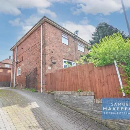 Buy this 3 bed duplex on Peascroft Road in Norton-Le-Moors, ST6 8HG