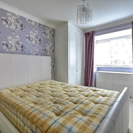 Rent this 2 bed apartment on Eldon Drive in Preston, HU12 8UU
