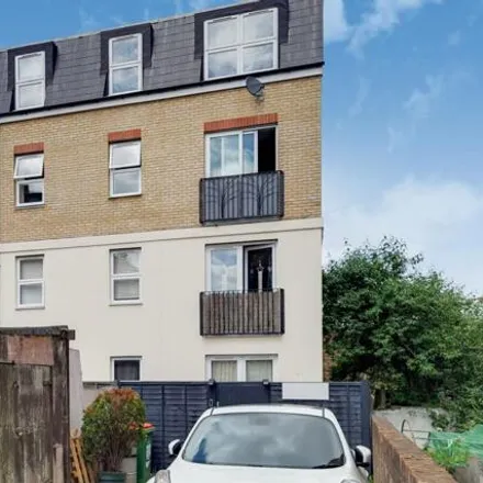 Buy this 2 bed apartment on Grenfell Road in London, CR4 2BY