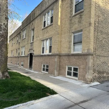 Buy this 1 bed condo on 5801-5805 North Campbell Avenue in Chicago, IL 60645