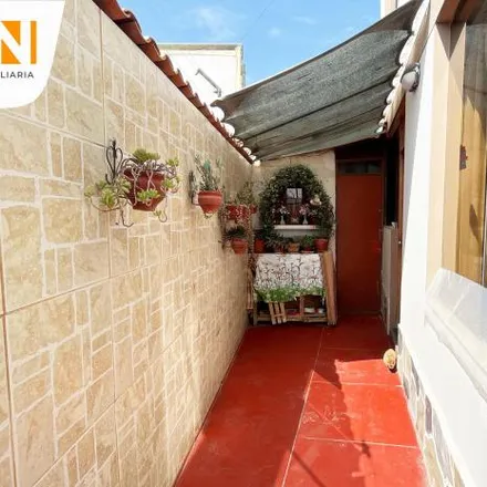 Buy this 4 bed house on Institución Educativa 40161 Monseñor Jose L.del Carpio in Avenida Colón, Ciudad Satélite