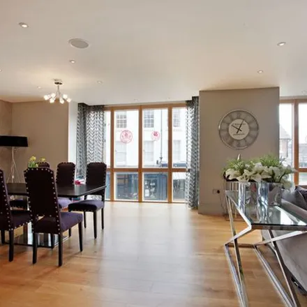 Image 1 - High Street, Eton, SL4 6AN, United Kingdom - Apartment for rent