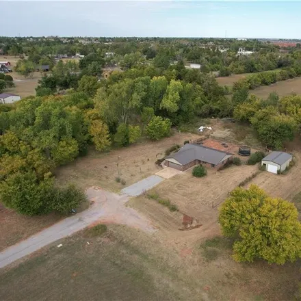 Image 2 - 216 Case Road, Tuttle, Grady County, OK 73089, USA - House for sale