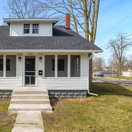 Buy this 3 bed house on 401 Union Street in Three Rivers, MI 49093