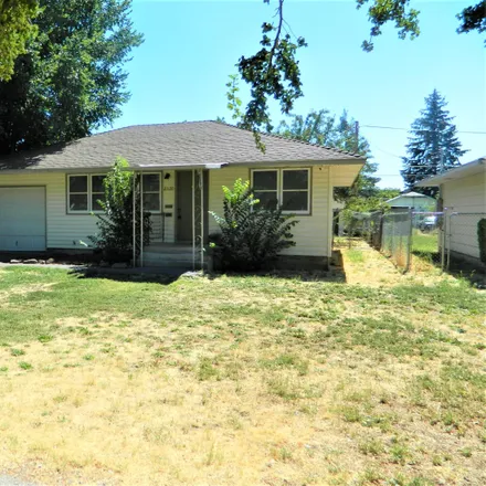 Buy this 2 bed house on 2320 Reclamation Avenue in Klamath Falls, OR 97601