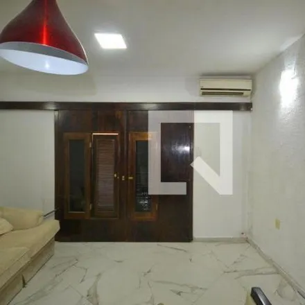 Rent this 2 bed apartment on Rua Alfredo Pinheiro in Cabral, Nilópolis - RJ