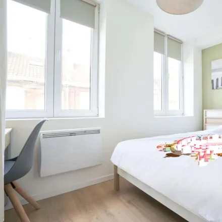 Rent this 1 bed room on 19 Rue de Rouen in 59024 Lille, France