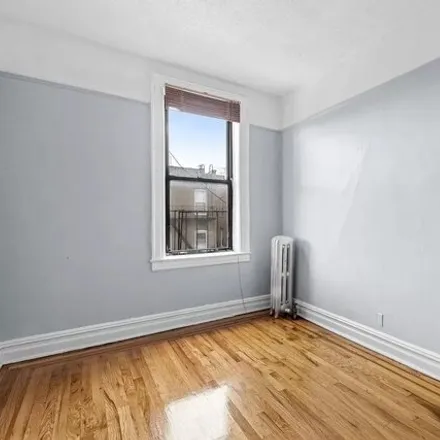Image 5 - 275 Schaefer Street, New York, NY 11237, USA - Apartment for rent