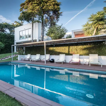 Rent this 4 bed house on Rua Armando Villar in 2750-834 Cascais, Portugal