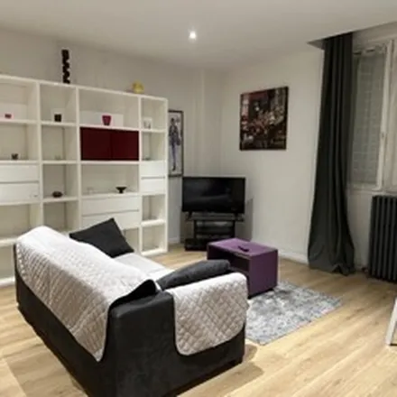 Image 4 - 40 Rue Victor Hugo, 65000 Tarbes, France - Apartment for rent
