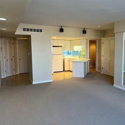 Image 7 - 3719 Gilbert Avenue, Dallas, TX 75219, USA - Condo for rent