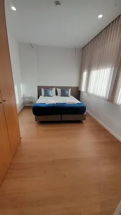 Rent this 7 bed room on Rua Honório de Lima in 4200-322 Porto, Portugal