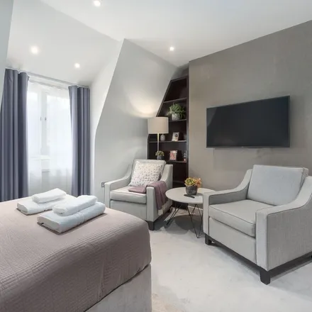Rent this 1 bed apartment on 49 Kensington Court in London, W8 5DD