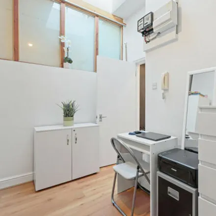 Image 5 - Golden Dragon, Caledonian Road, London, N1 1EE, United Kingdom - Apartment for sale