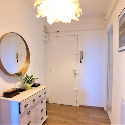 Rent this 3 bed apartment on 8 rue de l'Ecorchade in 63400 Chamalières, France