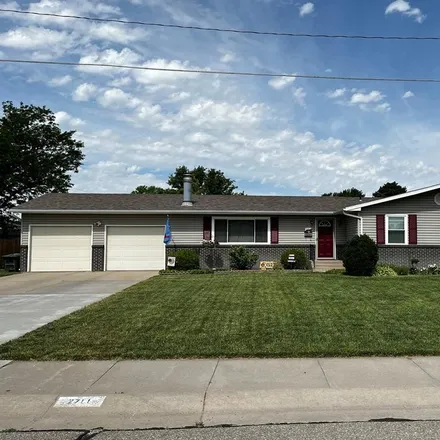 Buy this 5 bed house on 2711 Jefferson Street in Great Bend, KS 67530