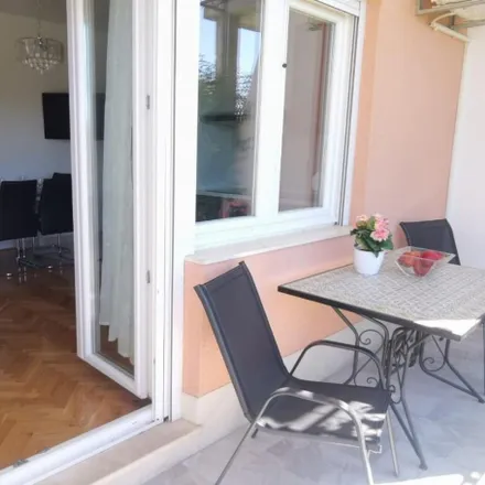 Rent this 1 bed apartment on Primoštenska 28  Kastel Luksic 21215