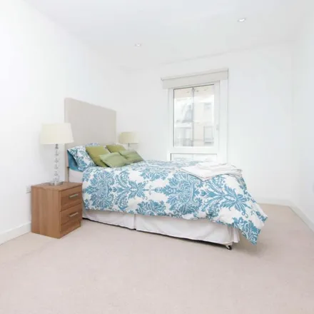Image 4 - Barrington Court, Wilton Road, London, SW1V 1HP, United Kingdom - Apartment for rent