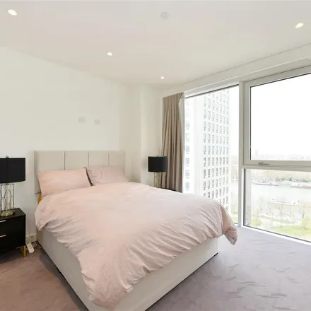 Image 3 - Two Southbank Place, 10 York Road, South Bank, London, SE1 7ND, United Kingdom - Apartment for rent