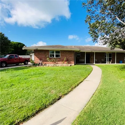 Rent this 4 bed house on 133 Fulton Place in Portland, TX 78374