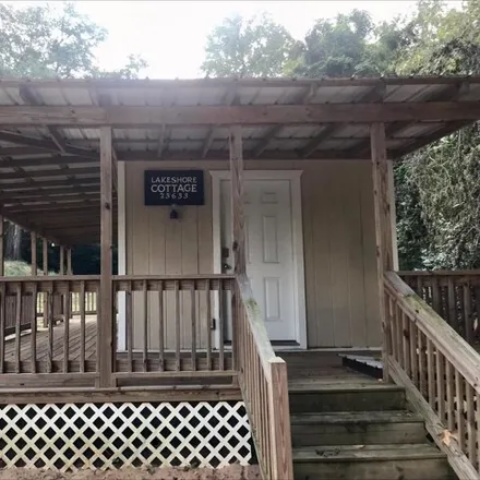 Buy this studio house on Lake Shore Boulevard in Florala, Covington County