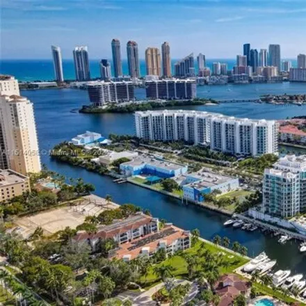 Buy this 3 bed condo on Thunder Boat Row in Northeast 29th Avenue, Aventura