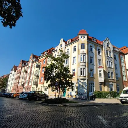 Rent this 3 bed apartment on Nettelbeckufer 17 in 99089 Erfurt, Germany