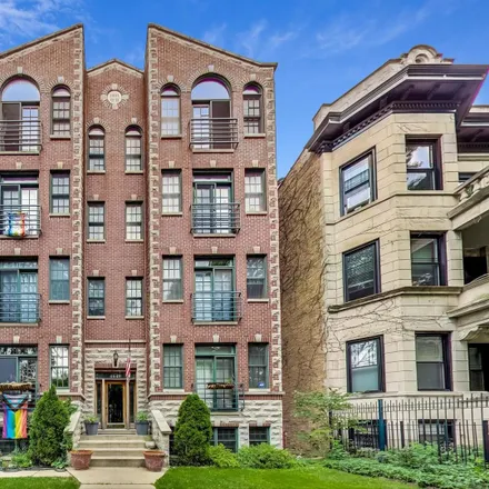 Buy this 2 bed house on 4627-4629 North Magnolia Avenue in Chicago, IL 60640