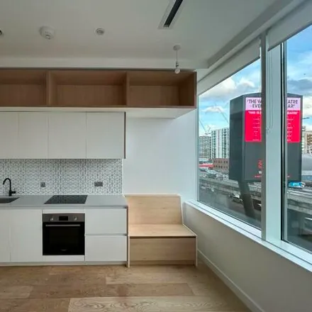 Rent this 1 bed room on WorleyParsons Building in M4, London