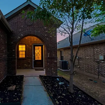 Image 2 - 2821 Houston Wood Drive, Fort Worth, TX 76177, USA - House for sale