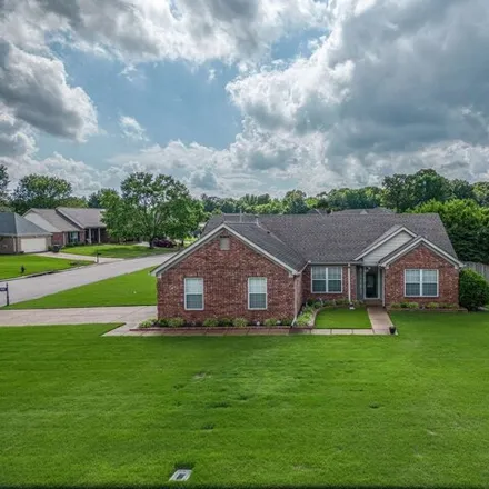 Buy this 3 bed house on 103 Rolling Oaks Drive in Oakland, TN 38060