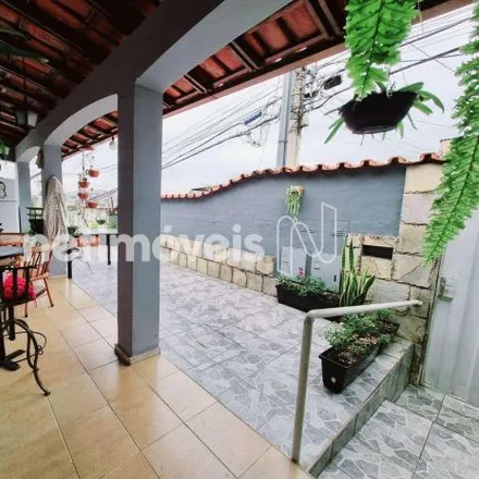 Buy this 3 bed house on Rua Martins Alves in Nova Esperança, Belo Horizonte - MG