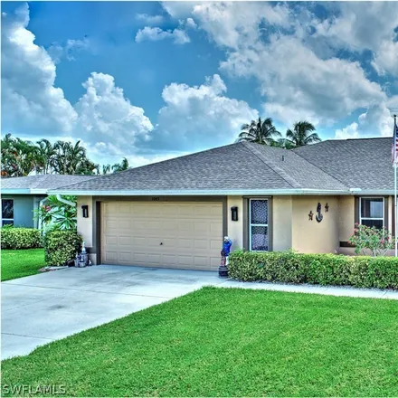Image 2 - 1045 Southeast 20th Avenue, Cape Coral, FL 33990, USA - House for sale