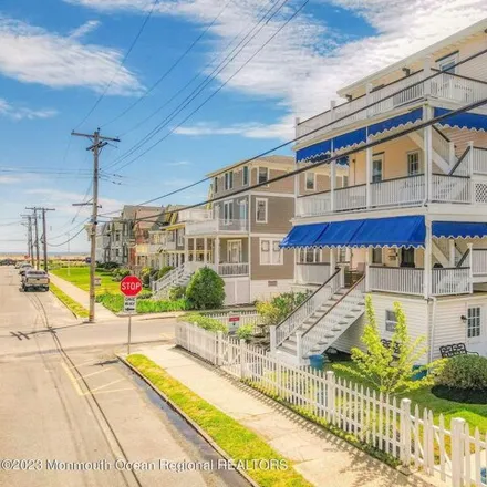 Image 5 - 18 Abbott 2024 Upper Level Ave Unit Summer, Ocean Grove, New Jersey, 07756 - Apartment for rent