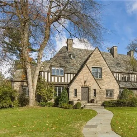 Buy this 8 bed house on 3 Westway in Village of Bronxville, NY 10708