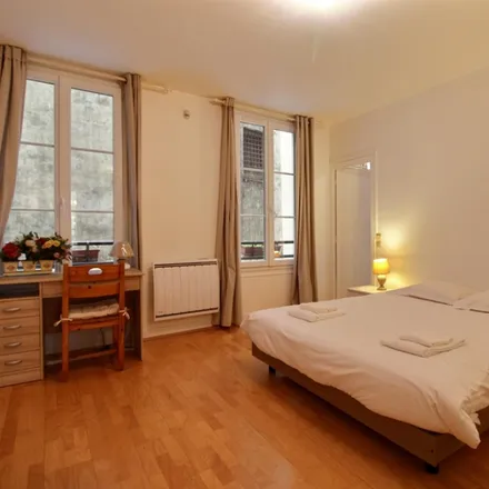 Rent this 1 bed apartment on 43 Rue Godot de Mauroy in 75009 Paris, France