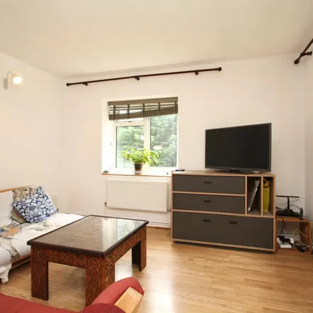 Rent this 1 bed apartment on Auckland Rise in London, SE19 2DY