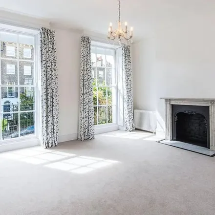 Image 4 - 34 Bedford Gardens, London, W8 7LN, United Kingdom - Apartment for rent