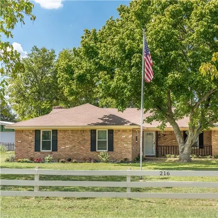 Image 1 - 212 Town West Street, McLennan County, TX 76655, USA - House for sale