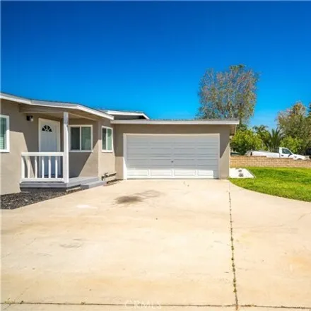 Image 5 - 136 South Tamarisk Avenue, San Bernardino, CA 92376, USA - House for sale
