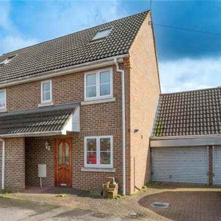 Rent this 3 bed house on Social Club in Chene Mews, St Albans