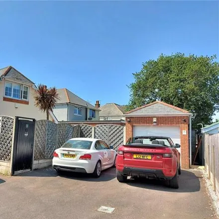 Image 4 - 131 Stanley Green Road, Poole, BH15 3AN, United Kingdom - House for sale