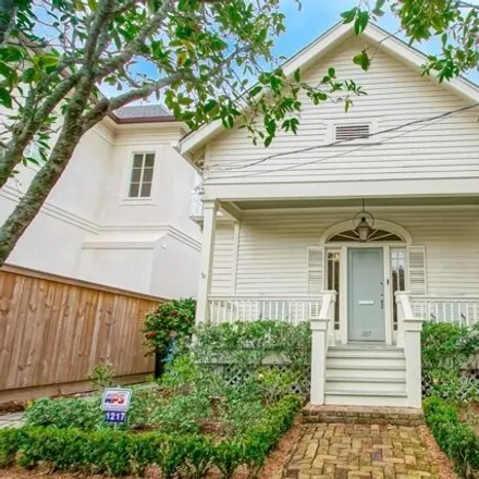 Buy this 3 bed house on 1217 Jena Street in New Orleans, LA 70115