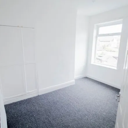 Image 1 - 3 Fairmount Avenue, Hull, HU3 6RT, United Kingdom - Apartment for rent